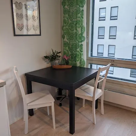 Bright With View & Private Parking Space *